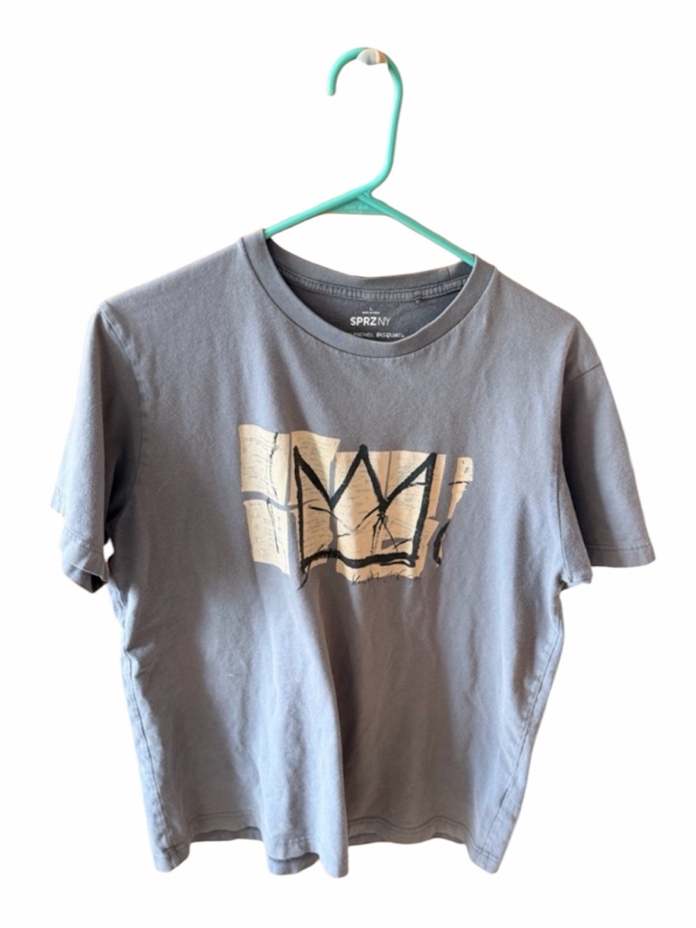 Uniqlo Jean-Michel Basquiat Short Sleeve Tee in‎ Light Gray. NY.